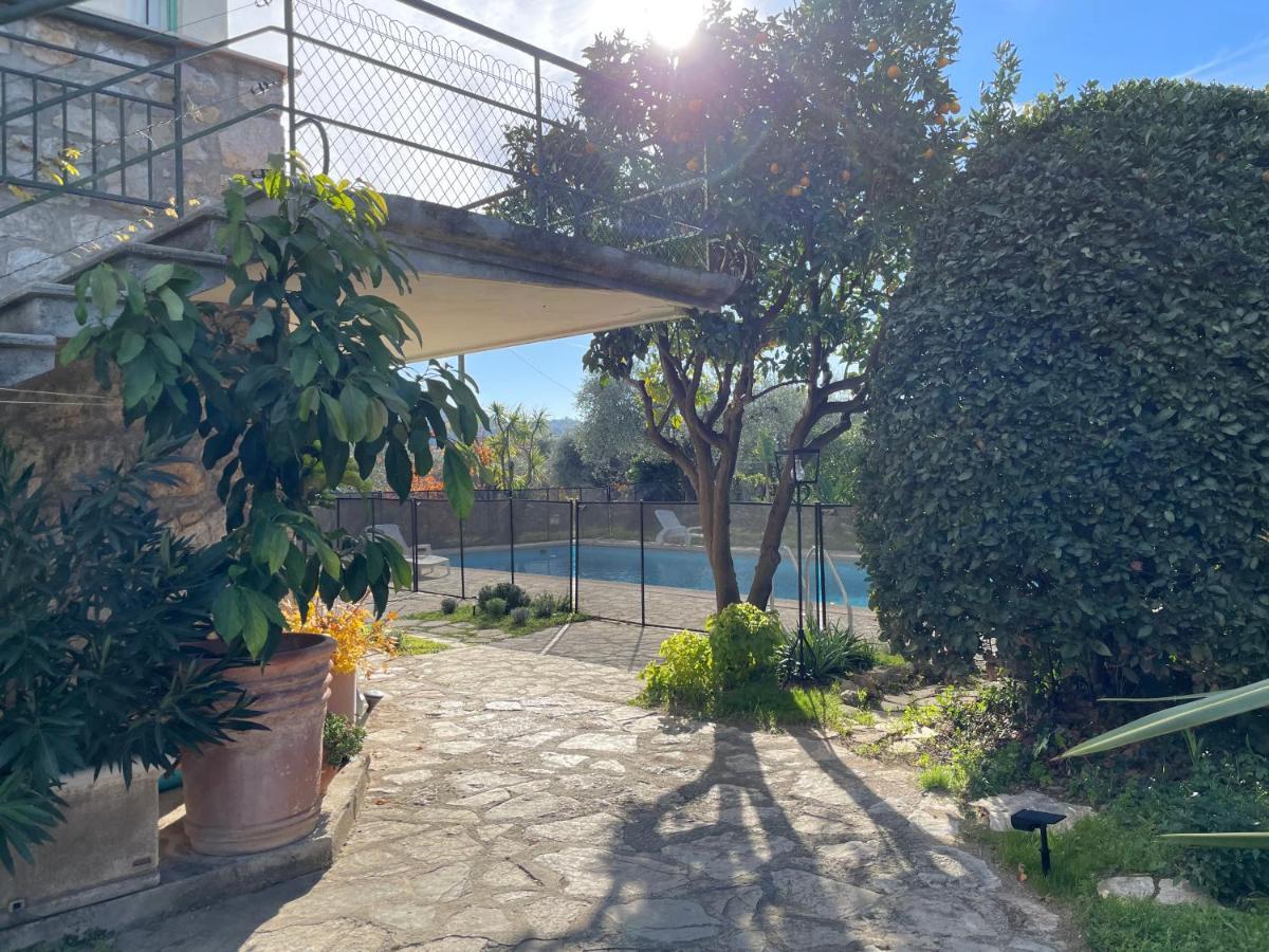Bas De Villa Avec Acces Piscine Pres De Nice Cannes Monaco Carros Exteriör bild