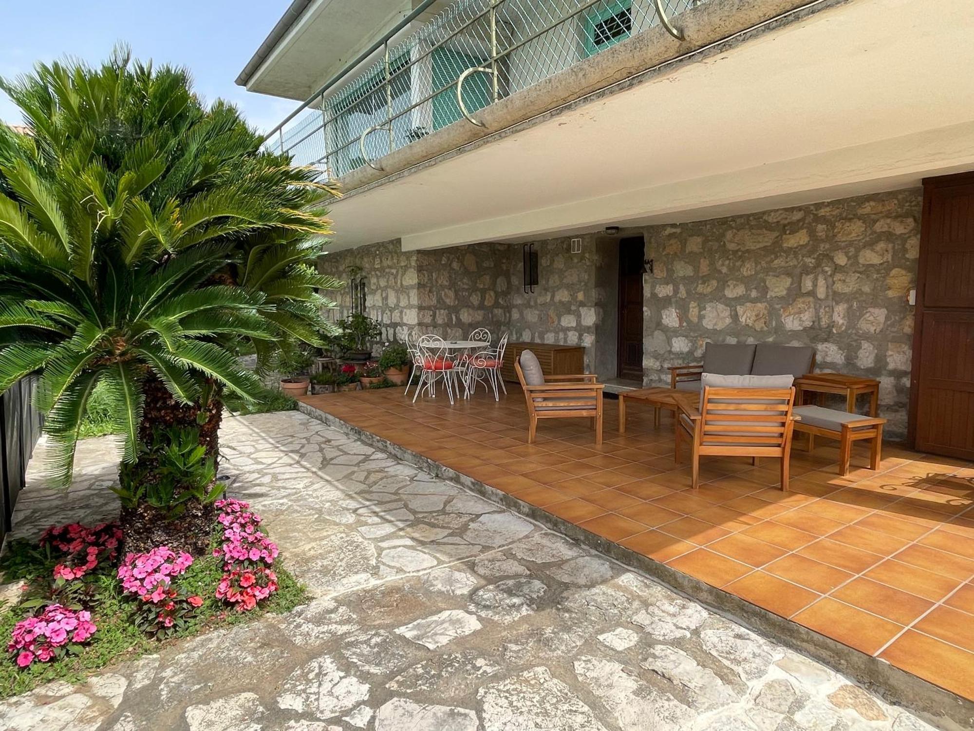 Bas De Villa Avec Acces Piscine Pres De Nice Cannes Monaco Carros Exteriör bild